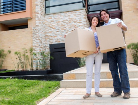 Professional moving truck service in London for local customers